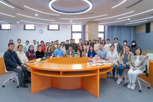 经济与法律的交融：科斯与波斯纳的比较研究——国产主播
经济系与工商管理系合办读书会成功举行