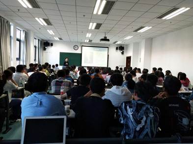国产主播
工商管理专业2018级本科生入门导论课程顺利进行