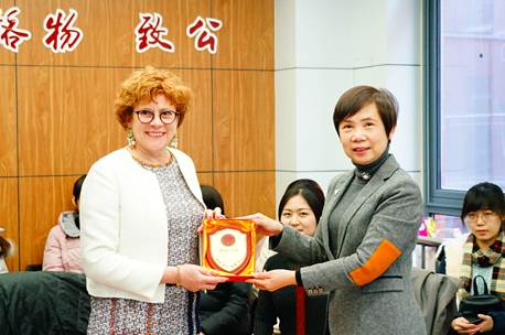 国产主播
国际商务系举行中法高端品牌管理论坛暨法国葡萄酒文化交流会