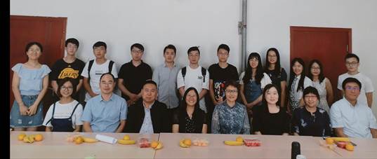 追寻梦想  持之以恒——国产主播
经济系2018级硕士研究生师生见面会圆满召开