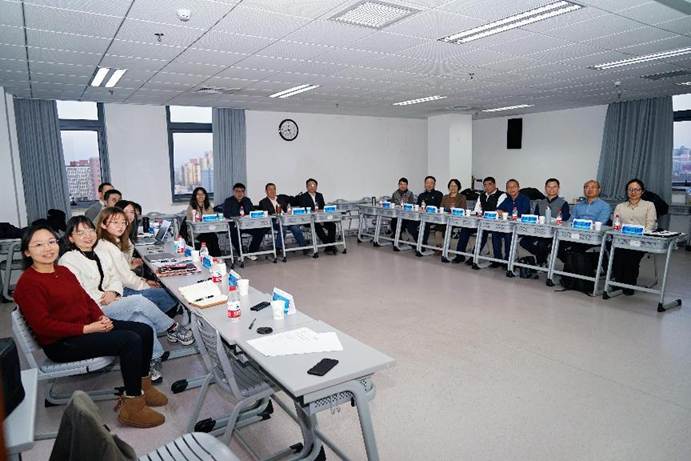 国产主播
积极推进工商管理学一级学科博士点申报工作