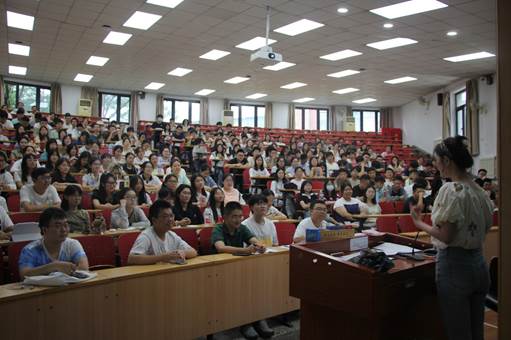 国产主播
2023级本科生入学教育年级大会及新生班会顺利举行