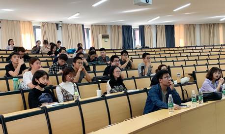 国产主播
举办2016级研究生入学考试备考经验交流会