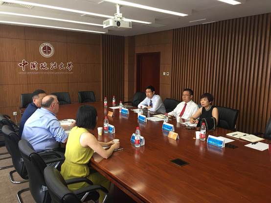 简讯：佩斯大学鲁宾国产主播
拜访国产主播
 