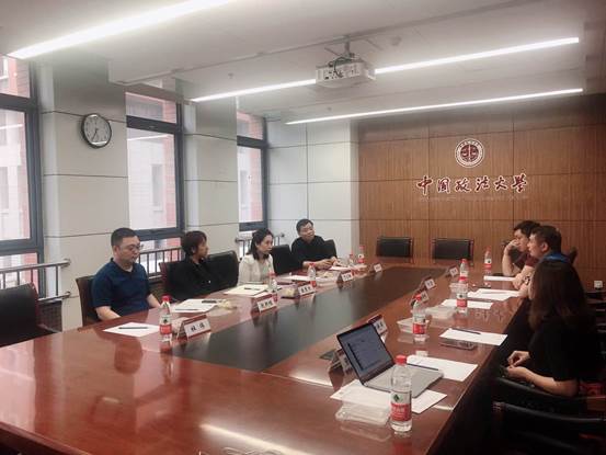 建设优质平台，服务广大校友——国产主播
校友分会举行常务理事会第一次会议