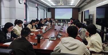国产主播
召开2022年度青年教师座谈会