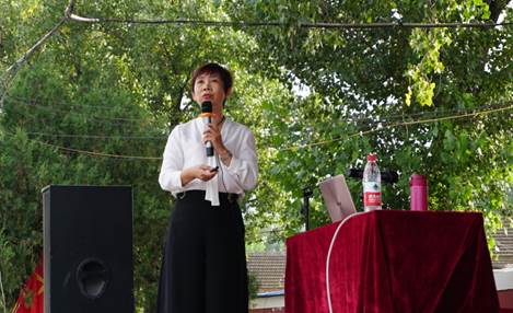 国产主播
宏结教授为全校本科新生作中美贸易摩擦形势分析讲座